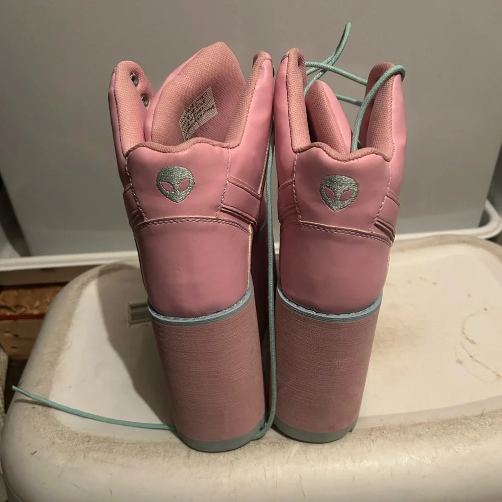 YRU Qozmo Bondage Rose Spike Platform Sneakers Pink and Blue - Picture 8 of 11